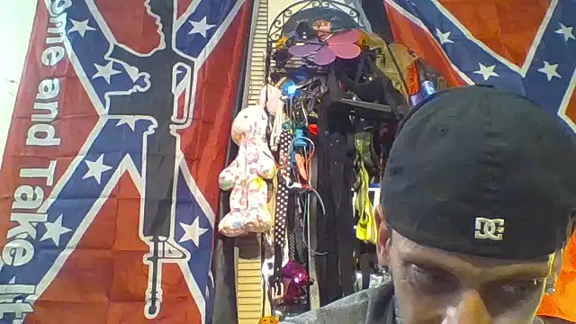 Snapshot of slinginbigD chatting on 10-24-25, 03:47 slinginbigD online show from 10-24-25, 03:47