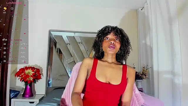 Snapshot of sara_williams01 chatting on 02-03-25, 01:30 sara williams01 online show from 02-03-25, 01:30