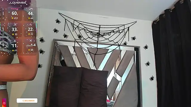 Snapshot of sara_williams01 chatting on 10-23-25, 01:21 sara williams01 online show from 10-23-25, 01:21
