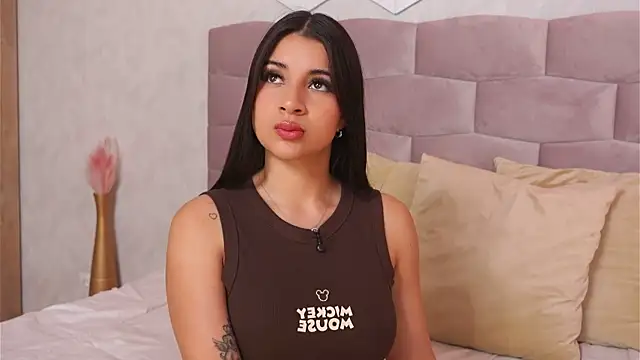 AnitaKariri online show from 04-29-26, 07:56