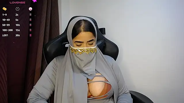 Snapshot of janna_isa chatting on 03-18-25, 02:25 janna isa online show from 03-18-25, 02:25