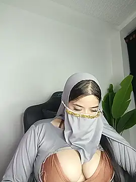 janna isa online show from 07-23-26, 01:58