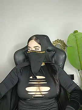 janna isa online show from 07-31-26, 09:25
