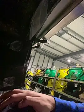 Snapshot of benben190 chatting on 02-15-25, 02:15 benben190 online show from 02-15-25, 02:15