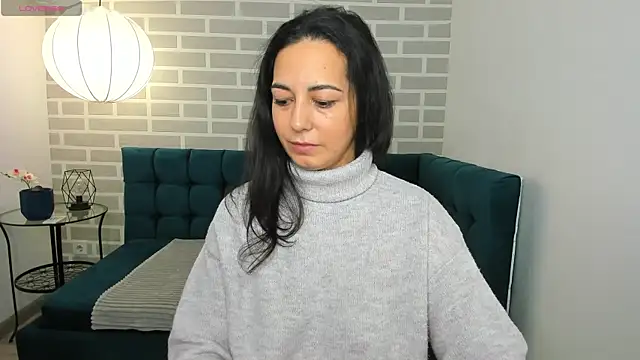 Linda Insatiable online show from 11-11-25, 01:27