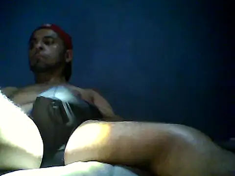 Snapshot of Vago745 chatting on 12-09-24, 07:06 Vago745 online show from 12-09-24, 07:06