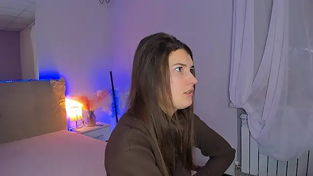 Laura Leee online show from 02-06-26, 06:18