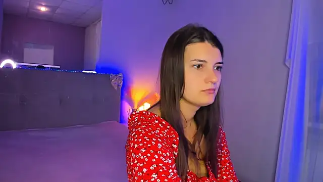 Laura Leee online show from 07-14-26, 04:50