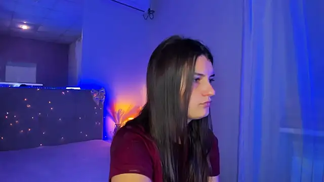 Laura Leee online show from 07-17-26, 05:25