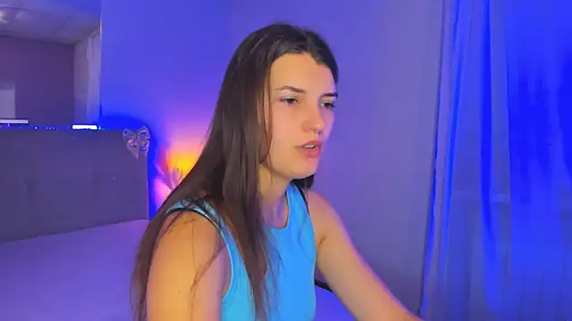 Laura Leee online show from 07-20-26, 05:00
