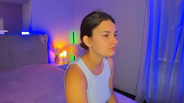 Laura Leee online show from 07-28-26, 05:03