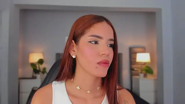 Madie  collins online show from 10-01-25, 10:10