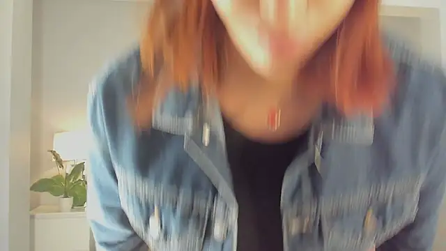 Madie  collins online show from 11-22-25, 11:20