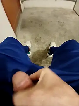 casper0303 online show from 12-21-25, 10:33