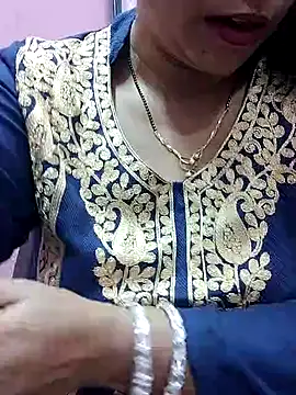 Snapshot of Urmila_bhabhii chatting on 01-26-25, 02:52 Urmila bhabhii online show from 01-26-25, 02:52
