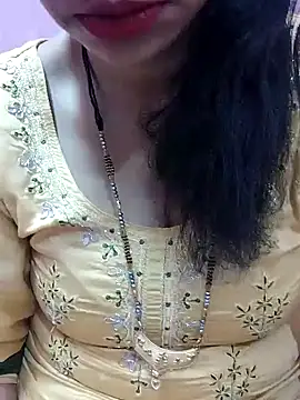 Snapshot of Urmila_bhabhii chatting on 02-02-25, 03:21 Urmila bhabhii online show from 02-02-25, 03:21