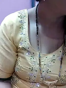 Snapshot of Urmila_bhabhii chatting on 02-02-25, 05:48 Urmila bhabhii online show from 02-02-25, 05:48
