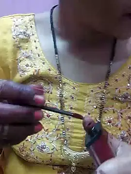 Snapshot of Urmila_bhabhii chatting on 02-05-25, 03:52 Urmila bhabhii online show from 02-05-25, 03:52