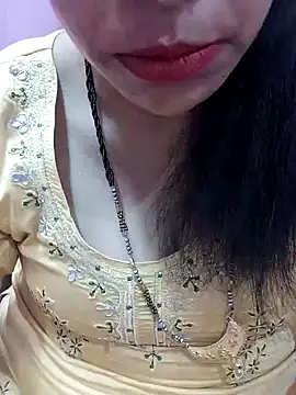 Snapshot of Urmila_bhabhii chatting on 02-09-25, 03:45 Urmila bhabhii online show from 02-09-25, 03:45