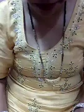 Snapshot of Urmila_bhabhii chatting on 02-10-25, 04:14 Urmila bhabhii online show from 02-10-25, 04:14