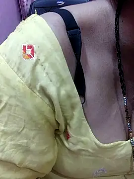 Snapshot of Urmila_bhabhii chatting on 02-16-25, 02:10 Urmila bhabhii online show from 02-16-25, 02:10