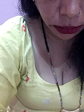 Snapshot of Urmila_bhabhii chatting on 02-18-25, 02:59 Urmila bhabhii online show from 02-18-25, 02:59