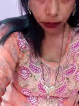 Snapshot of Urmila_bhabhii chatting on 03-03-25, 03:08 Urmila bhabhii online show from 03-03-25, 03:08