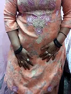 Snapshot of Urmila_bhabhii chatting on 03-06-25, 03:24 Urmila bhabhii online show from 03-06-25, 03:24