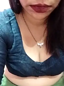 Snapshot of Urmila_bhabhii chatting on 03-10-25, 04:46 Urmila bhabhii online show from 03-10-25, 04:46