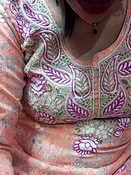 Snapshot of Urmila_bhabhii chatting on 03-14-25, 03:47 Urmila bhabhii online show from 03-14-25, 03:47