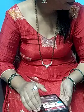 Snapshot of Urmila_bhabhii chatting on 09-19-25, 04:03 Urmila bhabhii online show from 09-19-25, 04:03