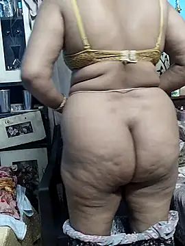 Snapshot of Urmila_bhabhii chatting on 10-20-25, 03:18 Urmila bhabhii online show from 10-20-25, 03:18