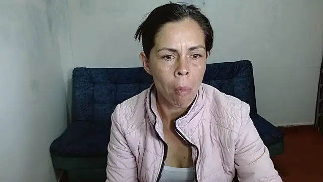 Snapshot of Marilyn_xxxx chatting on 10-22-25, 07:02 Marilyn xxxx online show from 10-22-25, 07:02