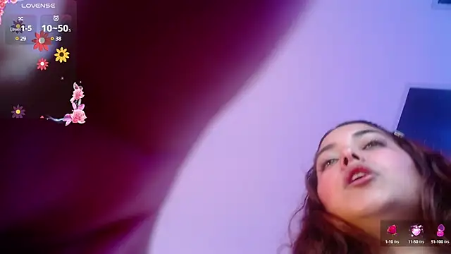 Snapshot of VictoriaMontero30000 chatting on 03-19-25, 07:18 VictoriaMontero30000 online show from 03-19-25, 07:18