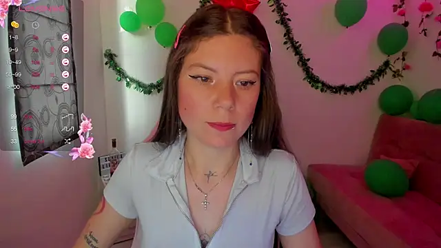 Snapshot of Susana_garcia_ chatting on 12-21-24, 10:19 Susana garcia online show from 12-21-24, 10:19