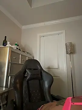 butterflybootyy online show from 02-04-26, 07:14