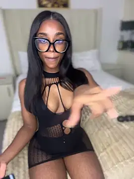 Snapshot of BhadBhad_Kitty chatting on 03-11-25, 07:36 BhadBhad Kitty online show from 03-11-25, 07:36