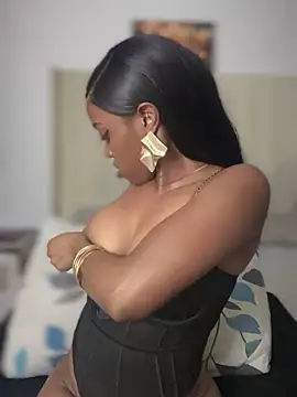 Snapshot of BhadBhad_Kitty chatting on 09-20-25, 10:38 BhadBhad Kitty online show from 09-20-25, 10:38