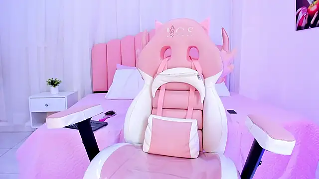 Bella reaset18 online show from 12-11-24, 01:37