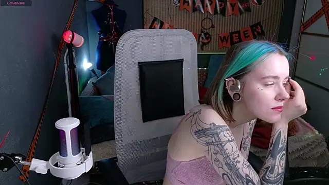 Cumpotik Eve online show from 12-18-25, 02:50