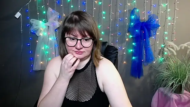 ZannaDreil online show from 11-20-25, 07:02