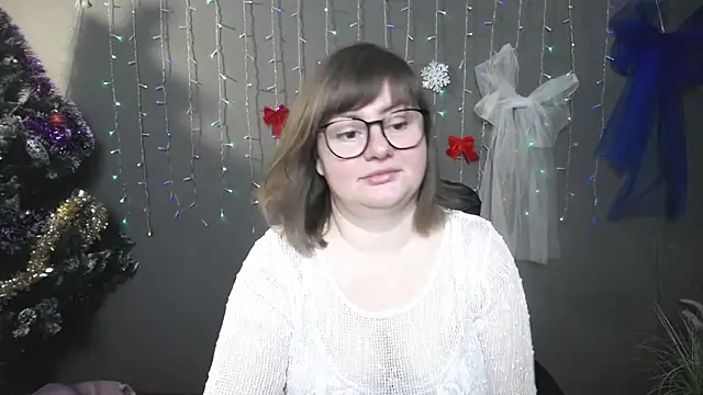 ZannaDreil online show from 12-16-25, 07:19