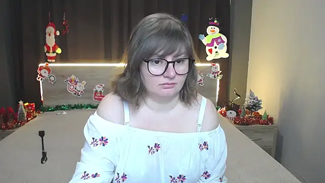 ZannaDreil online show from 12-17-25, 06:58