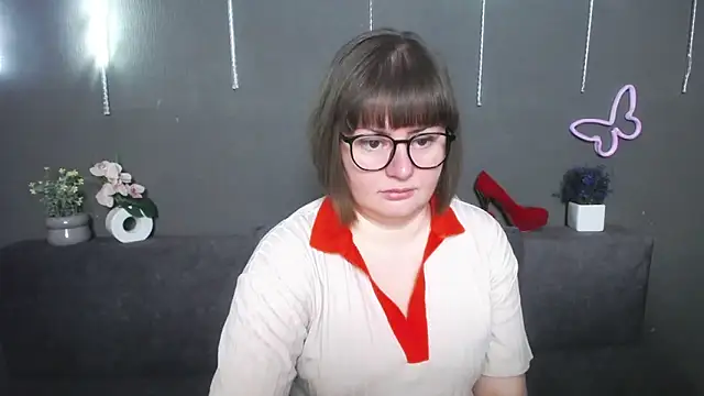 ZannaDreil online show from 04-29-26, 06:14
