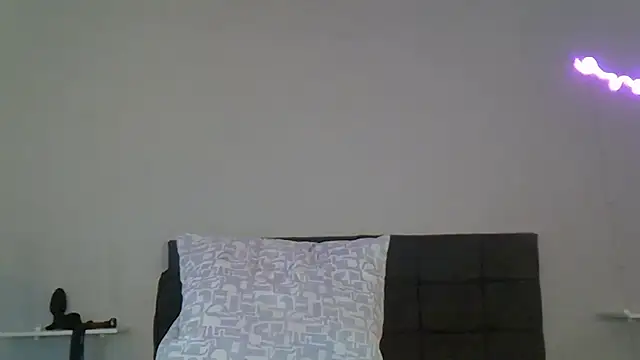 Snapshot of DIOSA-HOT chatting on 03-10-25, 12:15 DIOSA-HOT online show from 03-10-25, 12:15