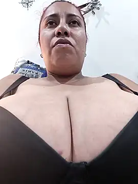 Snapshot of federica_bigboobs chatting on 12-14-25, 07:40 federica bigboobs online show from 12-14-25, 07:40