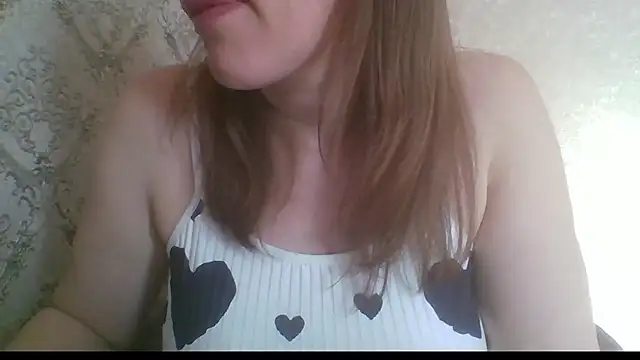 Snapshot of Sladkiegubki chatting on 03-10-26, 07:46 Sladkiegubki online show from 03-10-26, 07:46