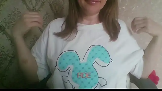 Snapshot of Sladkiegubki chatting on 03-25-26, 08:31 Sladkiegubki online show from 03-25-26, 08:31