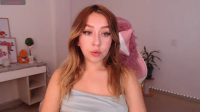 Dahlia  espresso online show from 11-11-25, 06:19