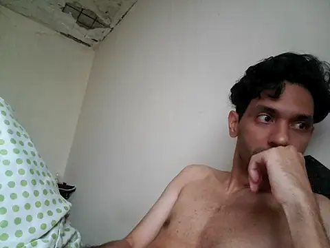 Snapshot of johda1 chatting on 11-29-25, 11:57 johda1 online show from 11-29-25, 11:57